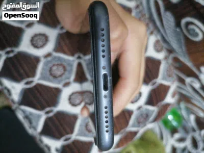 ايفون 11 العادي للبيع 3