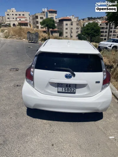 تويوتا بريوس Prius C 3