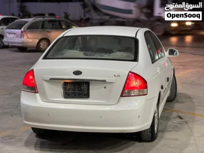 Kia Cerato Standard 3