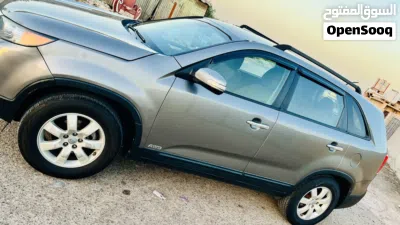 كيا سورينتو Standard 4