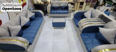 كنب يجمع بين الأناقة والجودة والراحة، كنب ملكي فاخر بتصميم راقٍ يضيف لمنزلك لمسه من الفخامه والتميز 4