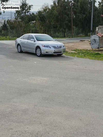 تويوتا كامري XLE 4