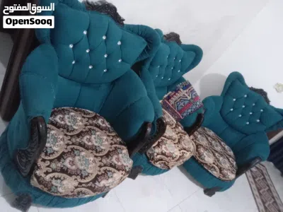 طقم كنب بحالة ممتازه 2