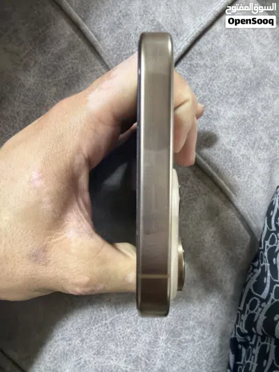 آيفون 16 برو ماكس أمريكي eSIM استعمال سنه بحاله كثير ممتازه شبه جديد بطاريه 91 يوجد وصله الاصليه 3