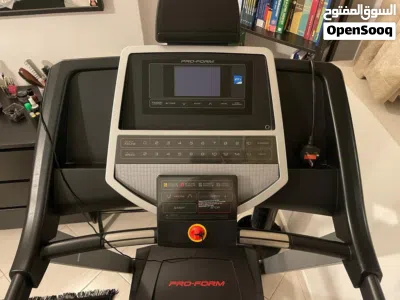 للبيع جهاز مشي ProForm C300 بحالة ممتازة 3