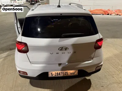 Hyundai Venue Standard 4