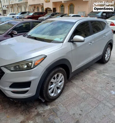 Hyundai Tucson SE 4