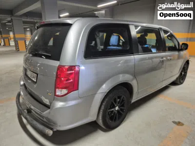 Dodge Caravan SXT Plus 3