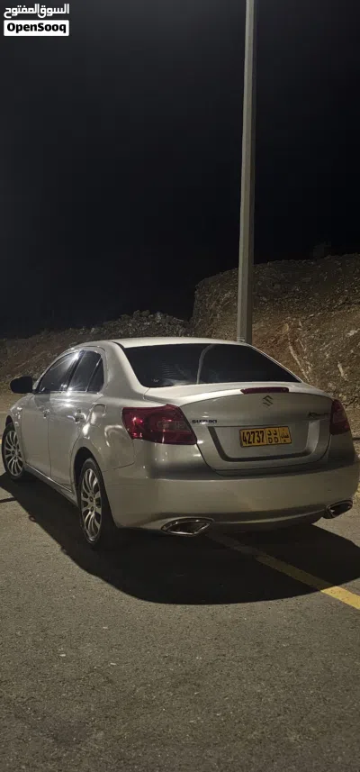 Suzuki Kizashi Sport 4