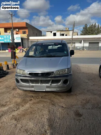 هيونداي H1 Standard 4