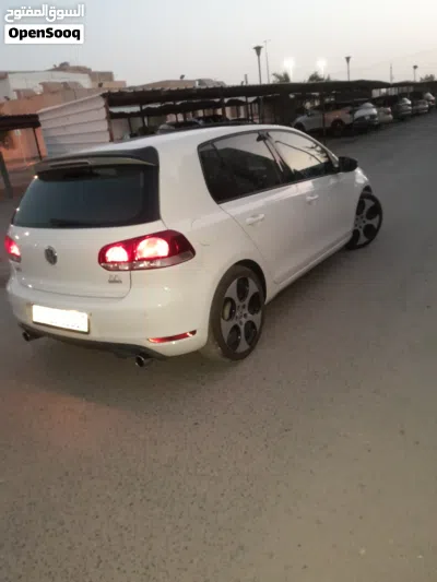 Volkswagen Golf Standard 3