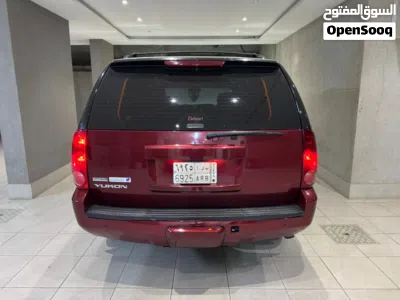 GMC Yukon SLE 2