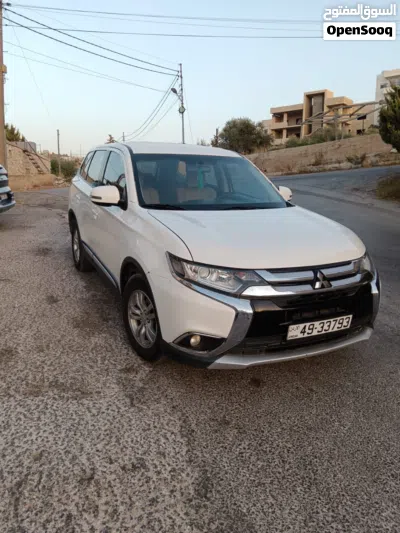 Mitsubishi Outlander Standard 2