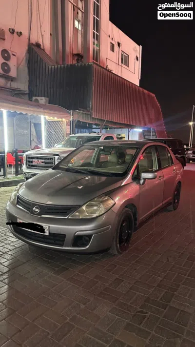 Nissan Tiida 3