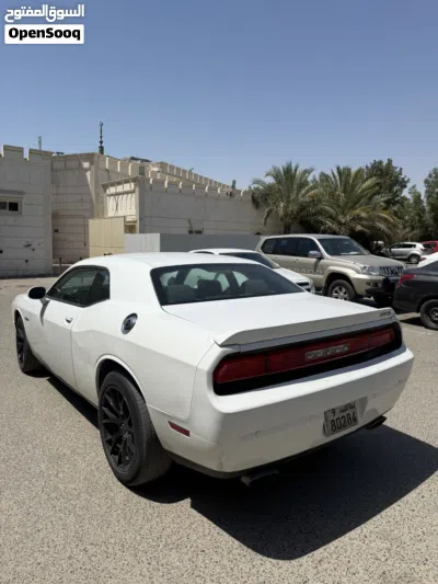 دودج تشالنجر SXT 4