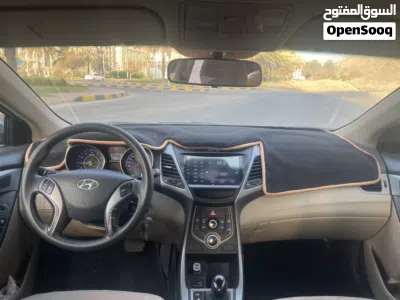 Hyundai Elantra GLS 4