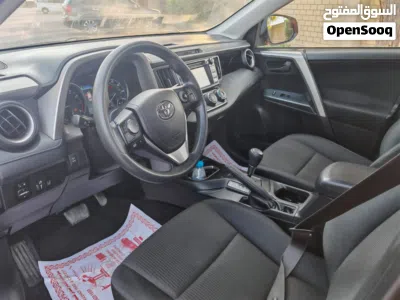 Toyota RAV 4 LE 3