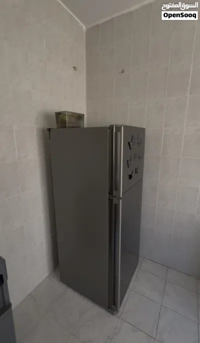 غسالة وثلاجة للبيع بحالة جيدة 2