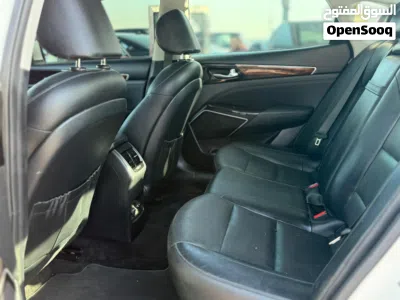 Kia Cadenza Premium 2