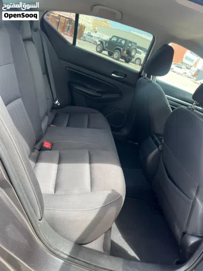 Nissan Altima SV 4