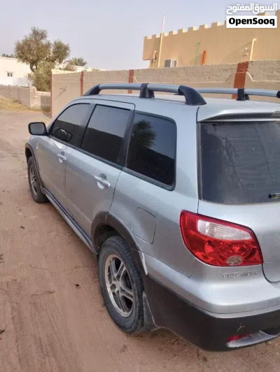 Mitsubishi Outlander GLS 3