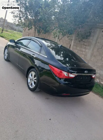 Hyundai Sonata Blue 2