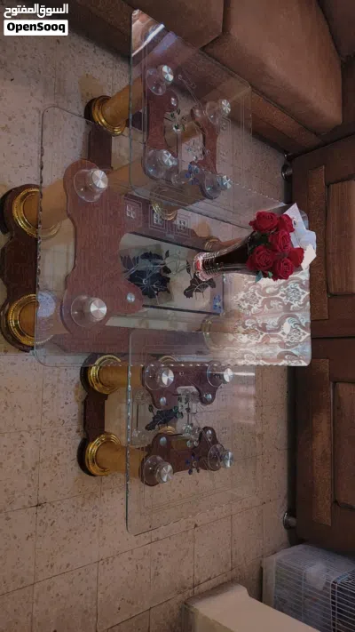 طقم كنب تفصيل وطاولات سيكوريت بحالة جيده 2