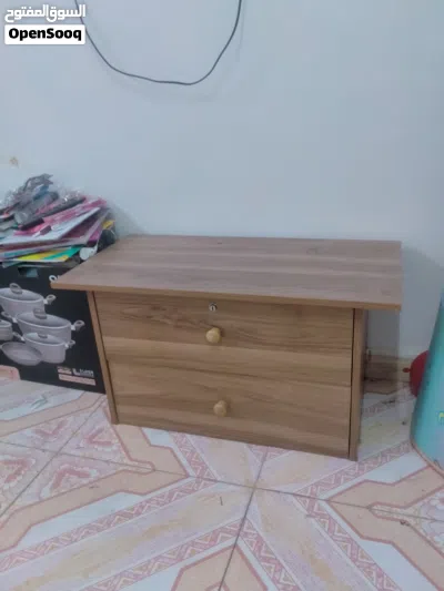 اغراض منزل كامله للبيع غرفة نوم رئيسية و2 سرير وغرفه نوم اطفال مع 2 سرير و2مجلس ومكتب وكرسي حديد 2