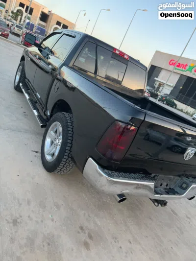 Dodge Ram Big Horn 4
