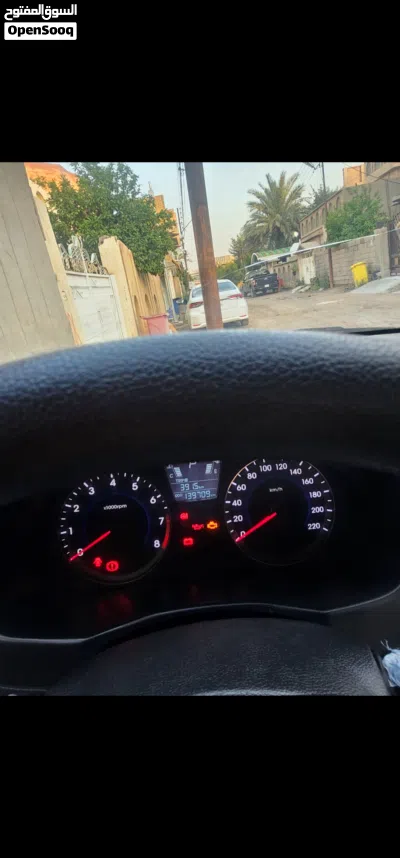 Hyundai Accent Standard 4