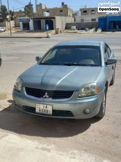 Mitsubishi Galant DL 2
