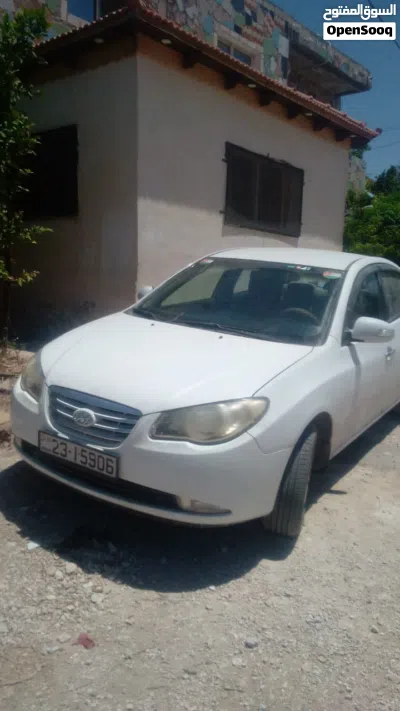 Hyundai Elantra SE 3