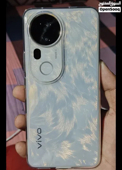 Vivo T4 Ultra, like new. 4