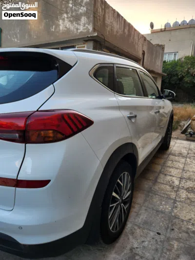 Hyundai Tucson GLS 4