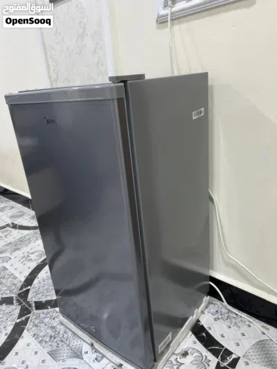 ثلاجه صغيره شبه جديده شركه ميديا 4