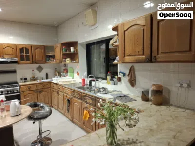 مطبخ خشب طبيعي النوع الممتاز 3