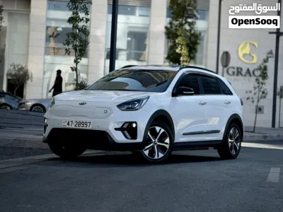Kia Niro EX Touring 2