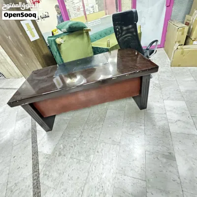للبيع اثاث مكتب 4