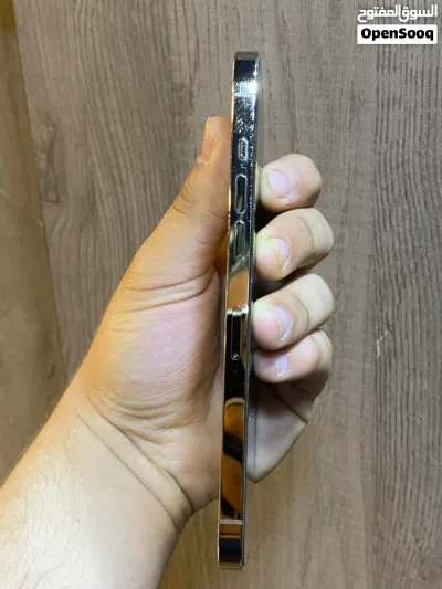 للبيع: iPhone 12 Pro Max • اللون: ذهبي • السعة: 256GB • البطارية: 83% بحالة ممتازة 2