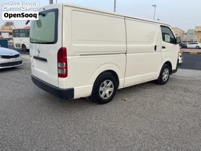 Toyota Hiace GL 2