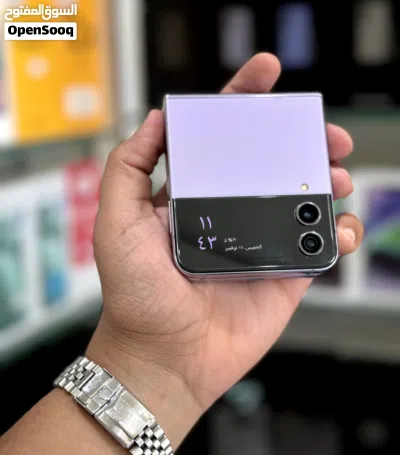 عرض خااص : Samsung Z flip 4 256gb هاتف بحالة الوكالة بدون اي شموخ أو مشاكل مع ضمان و ملحقات بأقل سعر 3