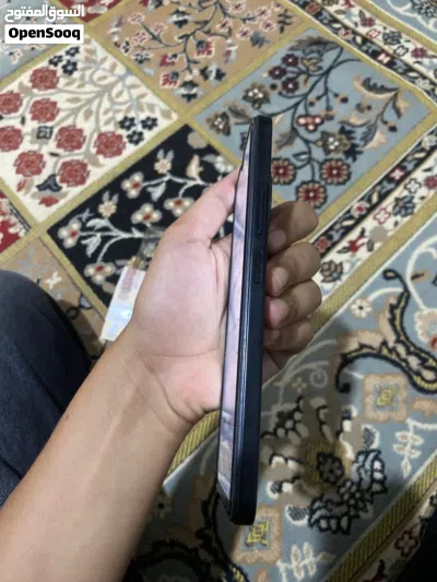 سلام عليكم ردمي c14 تلفون ربي يبارك عيبه خلفيه مكصر للبيع او تبديل بي آيفون 12بور ماكس أو 13اونزيد 2