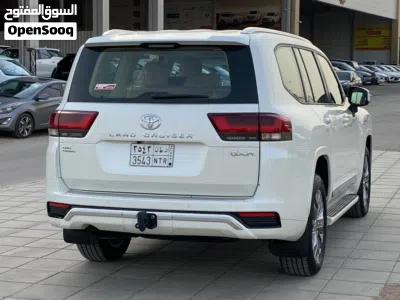 Toyota Land Cruiser GXR 4