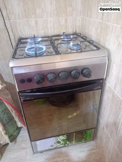 تلاجة وغاز بحالة جيدة للبيع 2
