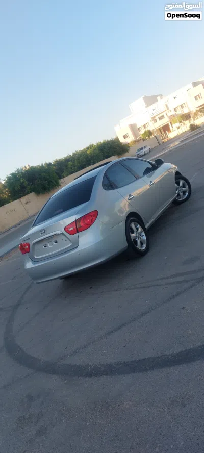 Hyundai Avante SE 2