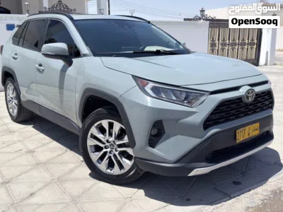 Toyota RAV 4 XLE 2