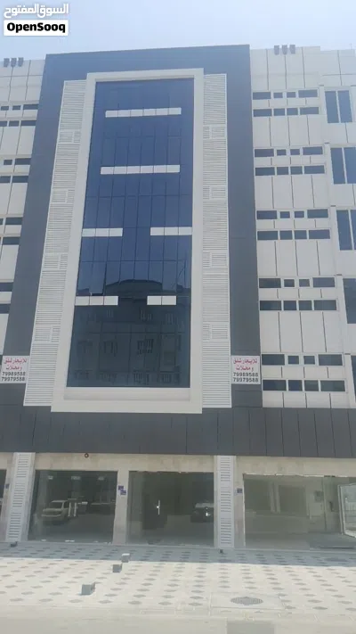 معرض مفتوح للايجار بمساحه 200 متر مربع 3