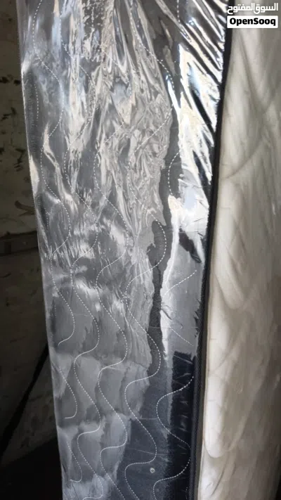 فرشه زنبركية مجوزه جديده غير مستخدمه للبيع ممتازه قياس 200*180*30 4