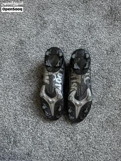 جوتي كوره نايك اوريجينال اصلي حالته كا الجديده نظيف مقاس 42:5 Football shoes Nike original 4