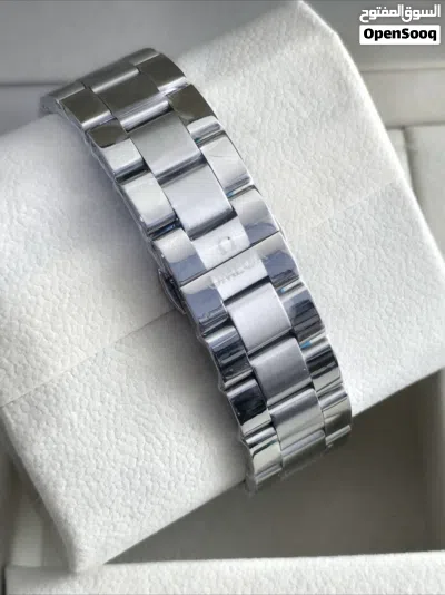 ساعة أوميغا (Omega) – تصميم فاخر، مقاومة للماء – هدية مثالية لعشاق 3